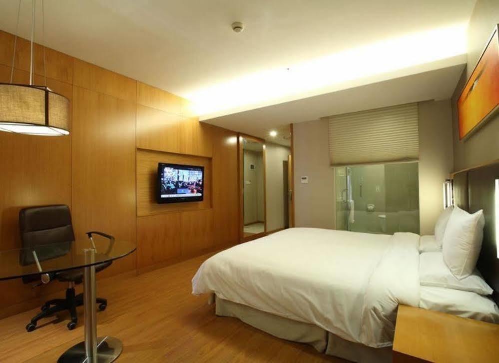JI Hotel Shanghai Jingan Temple Kangding Road Bagian luar foto